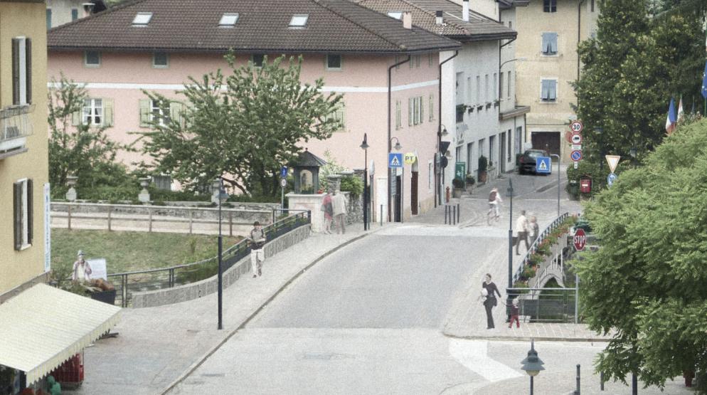 mandola bridge - street view